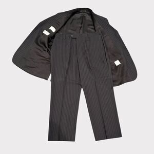 Emanuel Ungaro Men's 2-Piece Black Pinstripe Wool Suit 42R 36W
